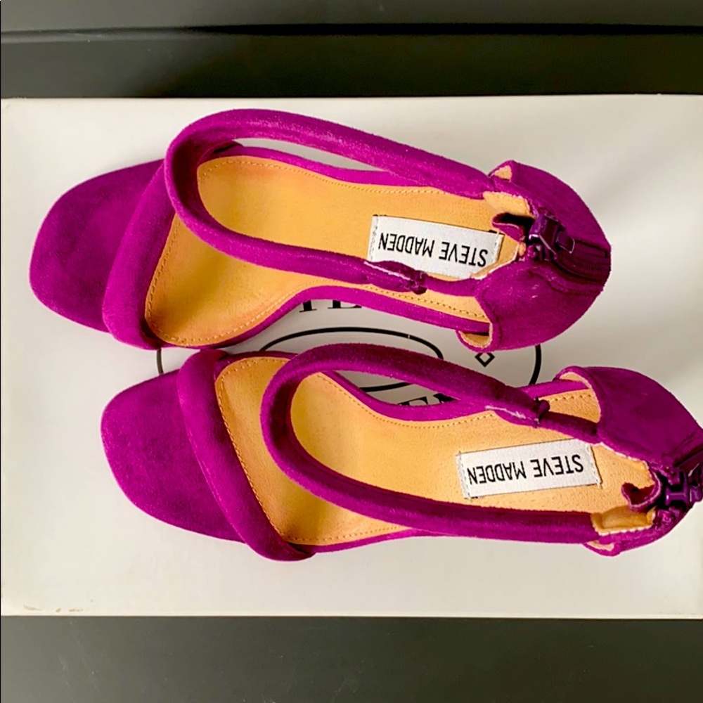 Berry Strapy Heel!